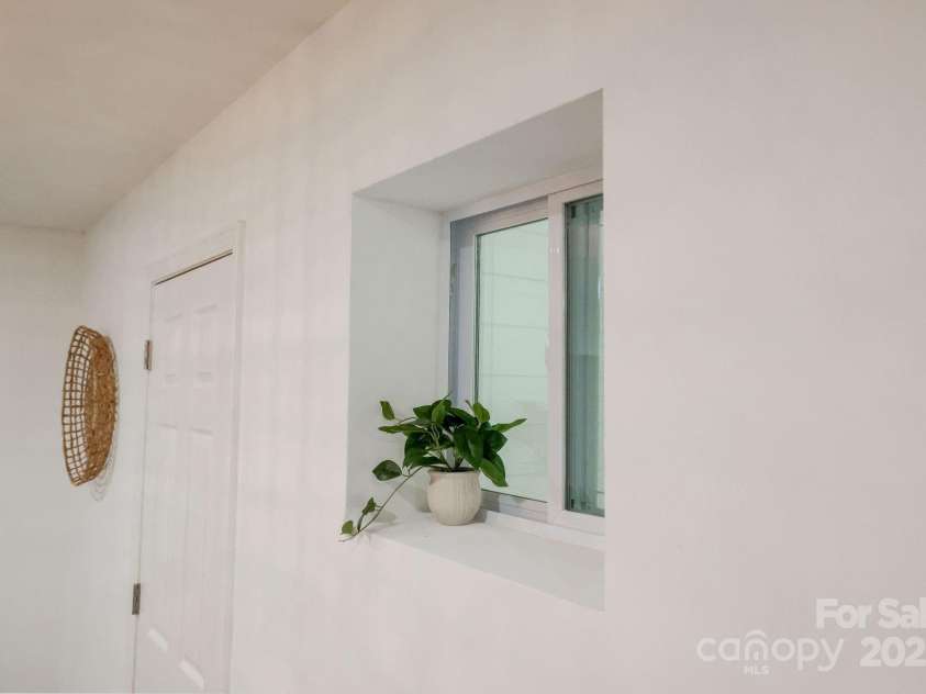 2518 Cove Creek Drive, Gastonia, NC 28056.  MLS# CAR4334544, YatesRealty ID 29491. 