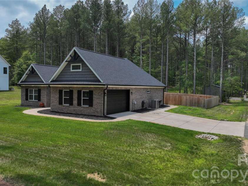 6319 Highway 205 Highway, Marshville, NC 28103.  MLS# CAR4391280, YatesRealty ID 29491. 