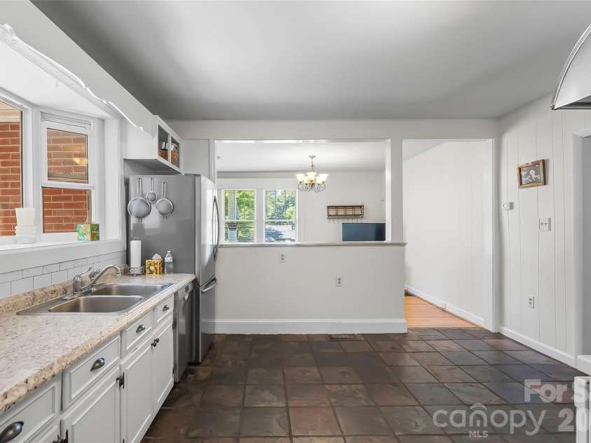 101 Falls Street, Morganton, NC 28655.  MLS# CAR4388949, YatesRealty ID 29492. 