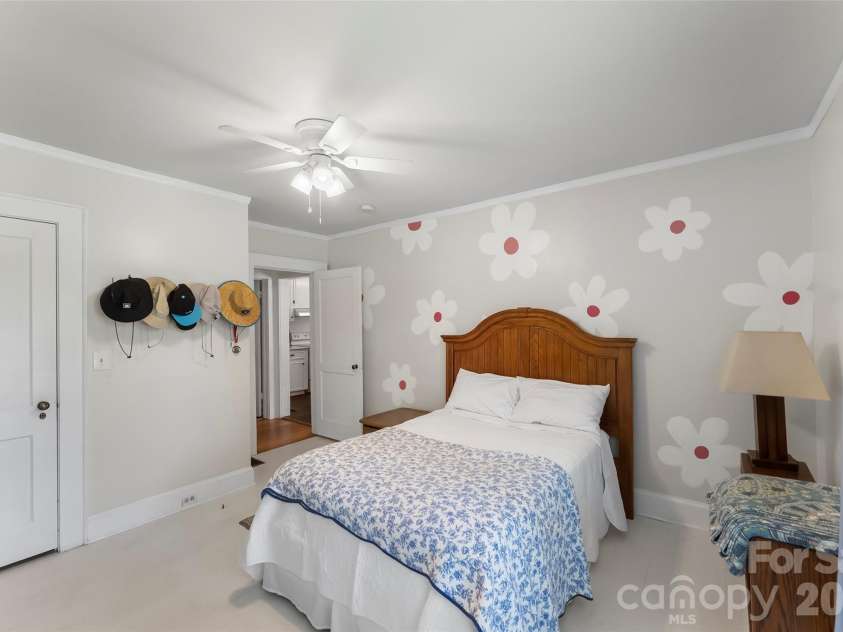 101 Falls Street, Morganton, NC 28655.  MLS# CAR4388949, YatesRealty ID 29492. 