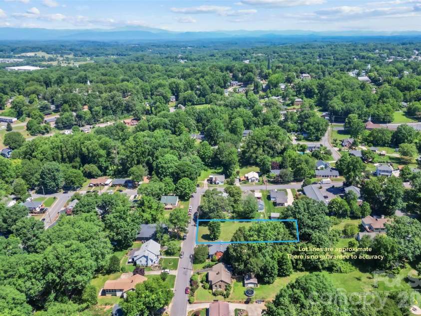 101 Falls Street, Morganton, NC 28655.  MLS# CAR4388949, YatesRealty ID 29492. 