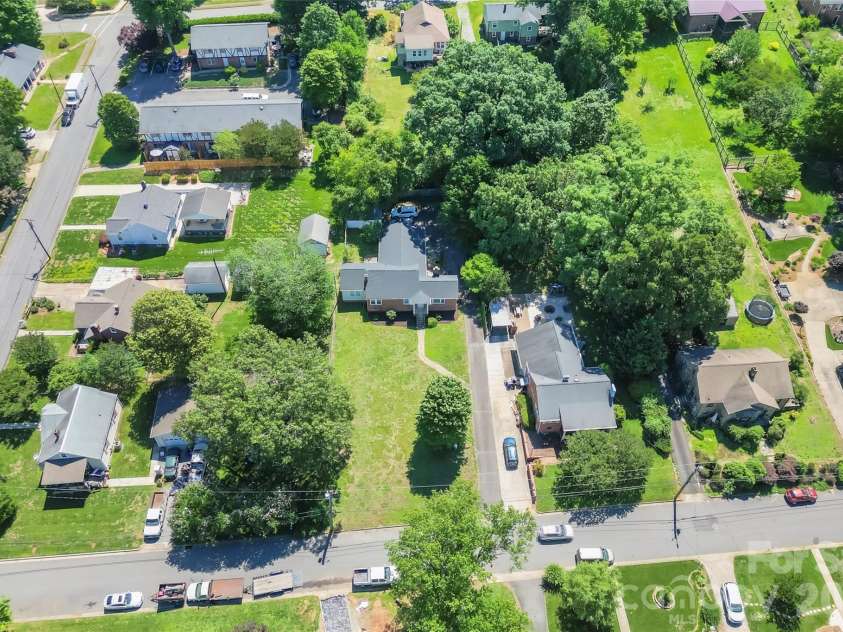 101 Falls Street, Morganton, NC 28655.  MLS# CAR4388949, YatesRealty ID 29492. 