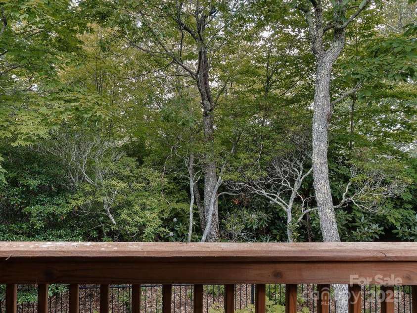 123 Chickadee Lane, Maggie Valley, NC 28751.  MLS# CAR4279318, YatesRealty ID 29494. 