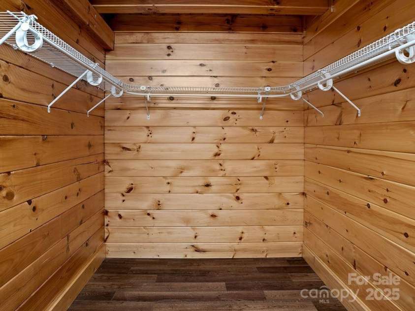 123 Chickadee Lane, Maggie Valley, NC 28751.  MLS# CAR4279318, YatesRealty ID 29494. 