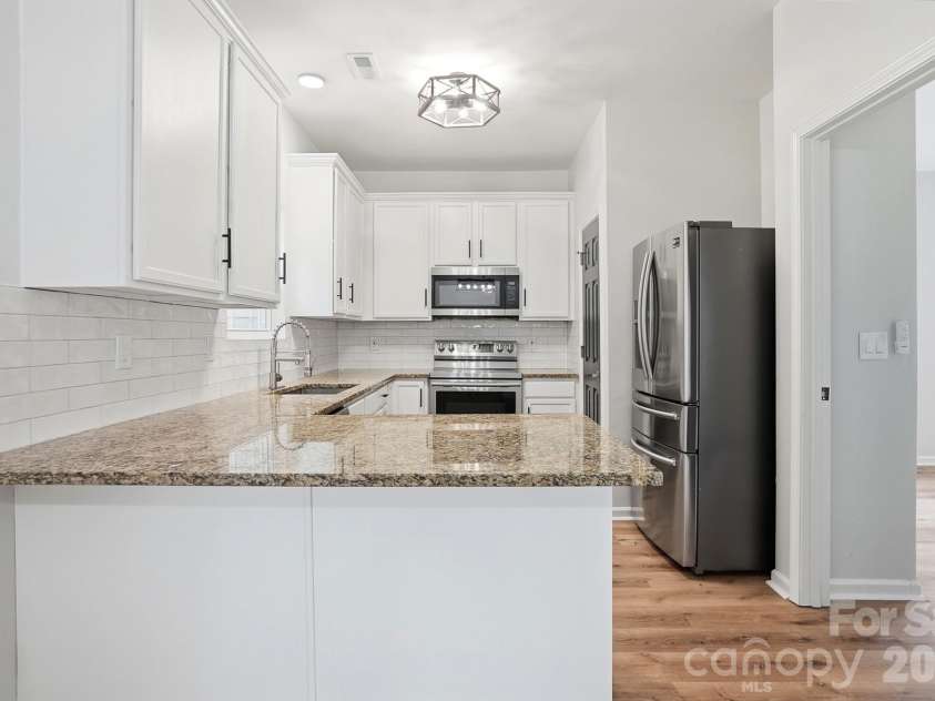 3625 Bullard Street, Charlotte, NC 28208.  MLS# CAR4387387, YatesRealty ID 29495. Kitchen