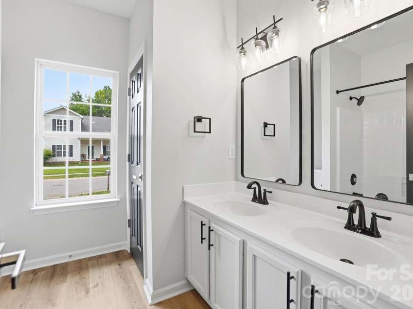 3625 Bullard Street, Charlotte, NC 28208.  MLS# CAR4387387, YatesRealty ID 29495. Primary full bath