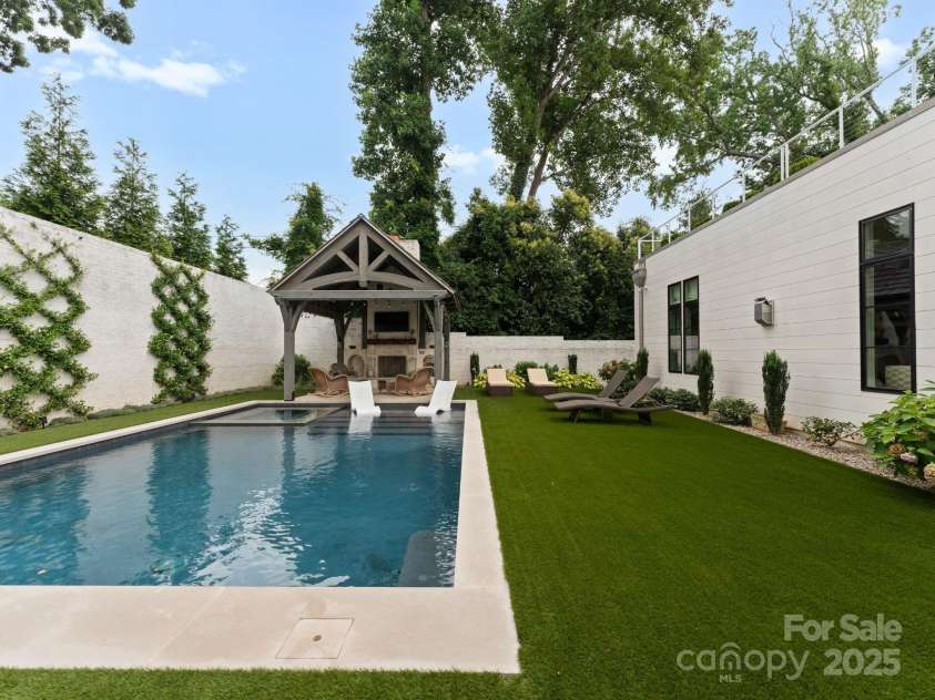 2837 Kenwood Sharon Lane, Charlotte, NC 28211.  MLS# CAR4272690, YatesRealty ID 29496. Rear Exterior