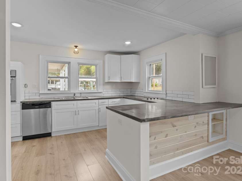 765 Church Street, Mooresville, NC 28115.  MLS# CAR4284871, YatesRealty ID 29497. 