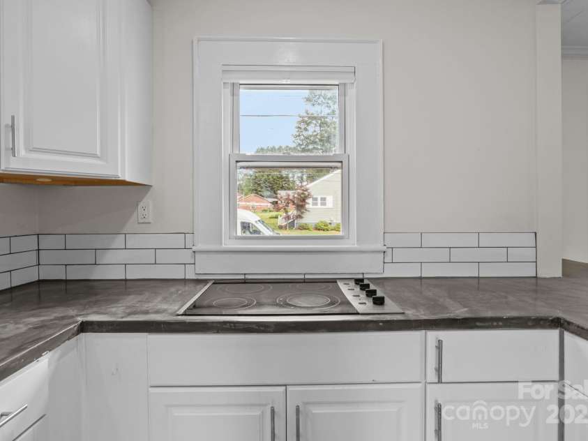 765 Church Street, Mooresville, NC 28115.  MLS# CAR4284871, YatesRealty ID 29497. 
