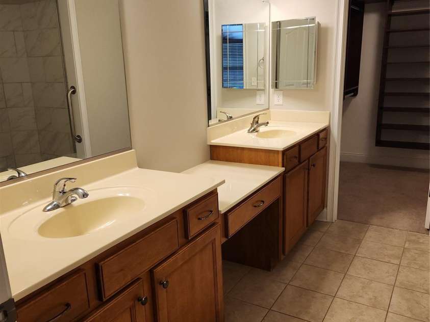 1 Mountain Meadow Circle, Weaverville, NC 28787.  MLS# CAR4281134, YatesRealty ID 29499. Primary Bath
