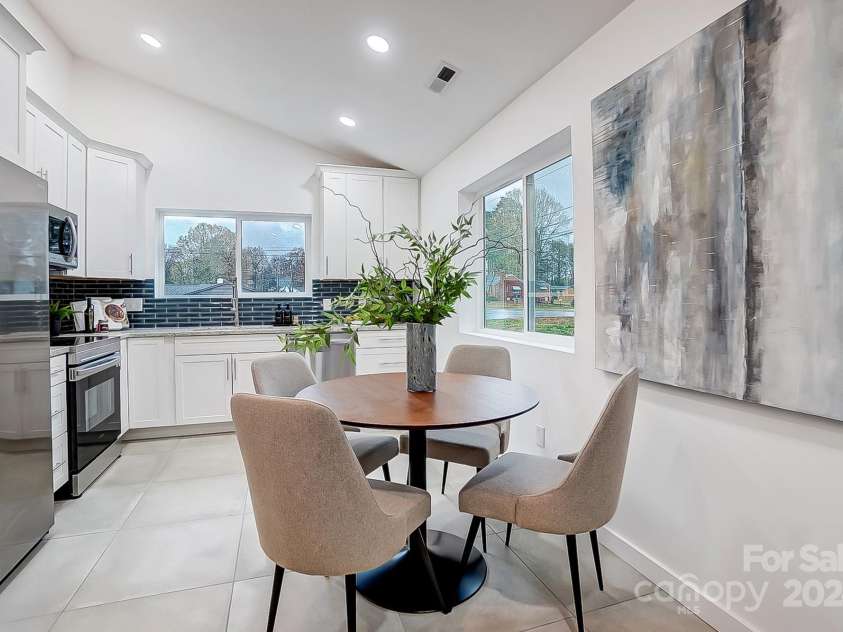 1410 Deborah Circle, Shelby, NC 28150.  MLS# CAR4207250, YatesRealty ID 295. Eat-in Kitchen