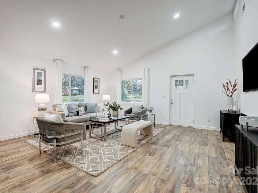 1410 Deborah Circle, Shelby, NC 28150.  MLS# CAR4207250, YatesRealty ID 295. Open Living Room