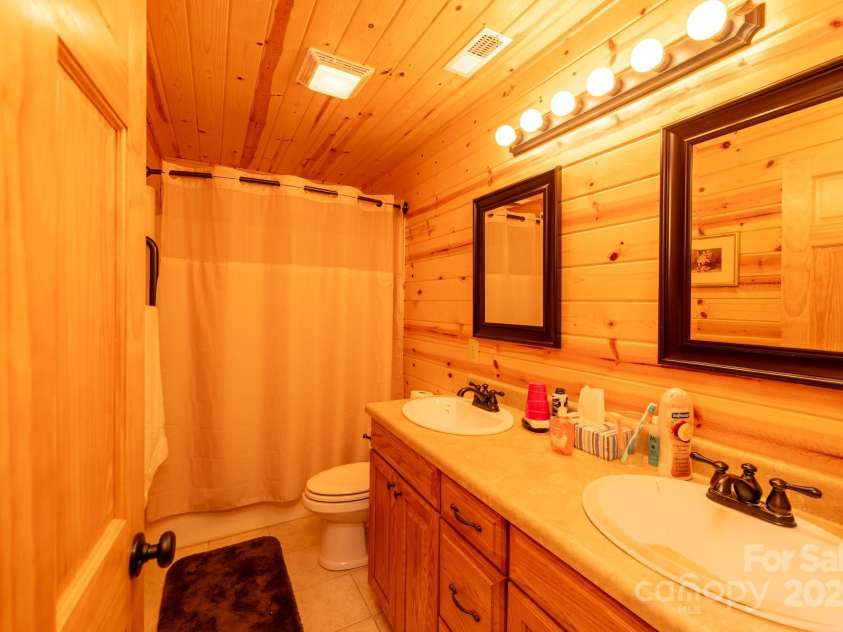 160 Capote Court, Boone, NC 28607.  MLS# CAR4319414, YatesRealty ID 295. 