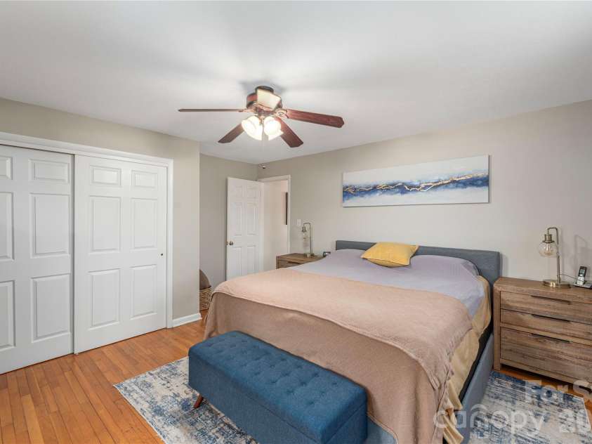 110 Dillingham Circle, Asheville, NC 28805.  MLS# CAR4345645, YatesRealty ID 2950. 