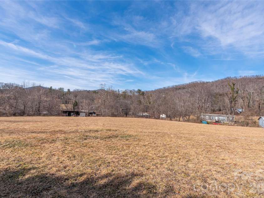 110 Dillingham Circle, Asheville, NC 28805.  MLS# CAR4345645, YatesRealty ID 2950. 