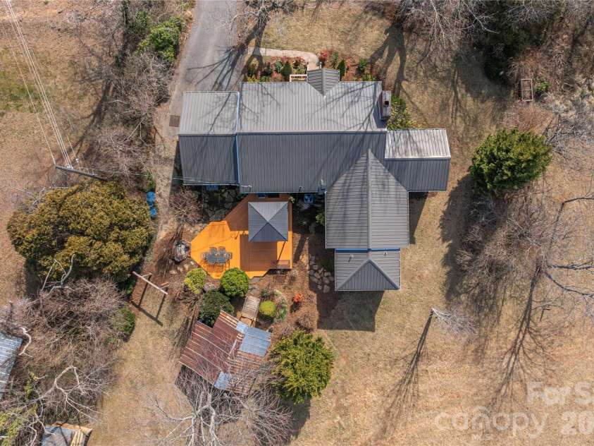110 Dillingham Circle, Asheville, NC 28805.  MLS# CAR4345645, YatesRealty ID 2950. 