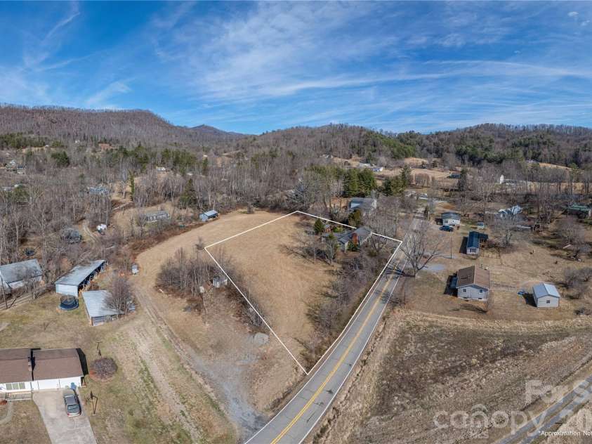 110 Dillingham Circle, Asheville, NC 28805.  MLS# CAR4345645, YatesRealty ID 2950. 