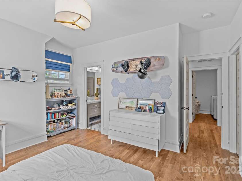 2614 Chesterfield Avenue, Charlotte, NC 28205.  MLS# CAR4305370, YatesRealty ID 2950. Guest Bedroom