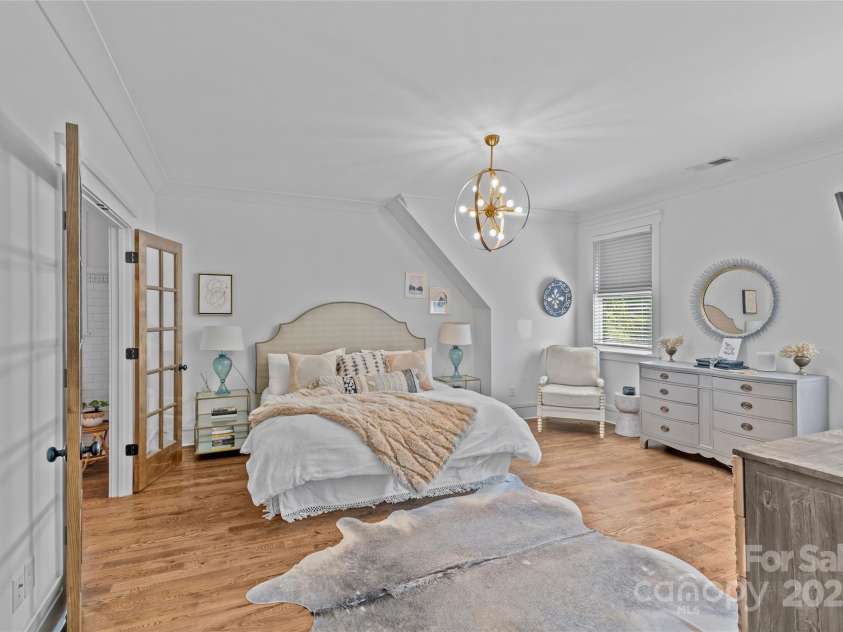 2614 Chesterfield Avenue, Charlotte, NC 28205.  MLS# CAR4305370, YatesRealty ID 2950. Primary Bedroom