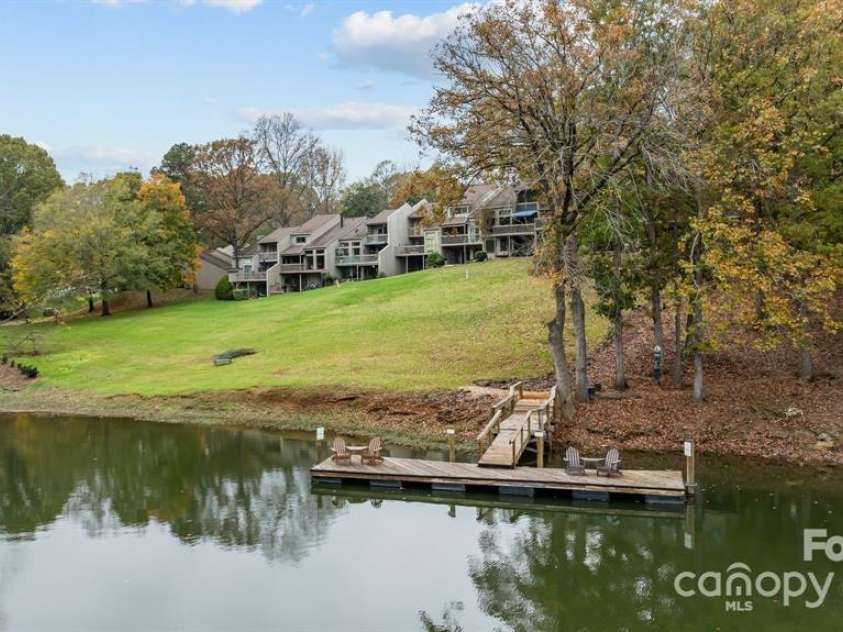 51 Old Post Road, Lake Wylie, SC 29710.  MLS# CAR4207674, YatesRealty ID 2950. 