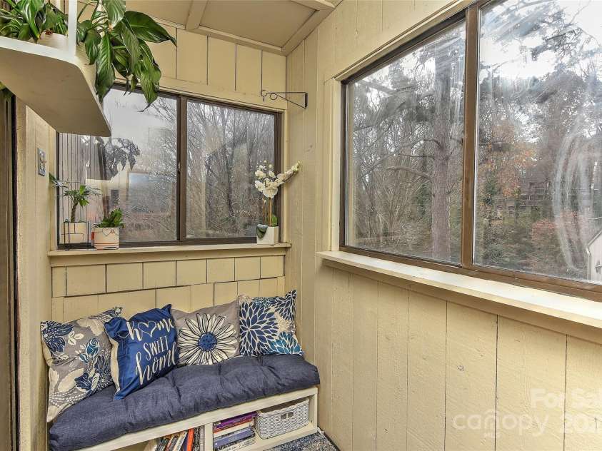 51 Old Post Road, Lake Wylie, SC 29710.  MLS# CAR4207674, YatesRealty ID 2950. Private enclosed deck off loft.