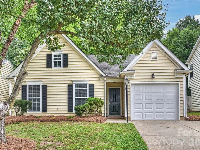 12048 Brownestone View Drive, Charlotte, NC 28269.  MLS# CAR4390682, YatesRealty ID 29500. 
