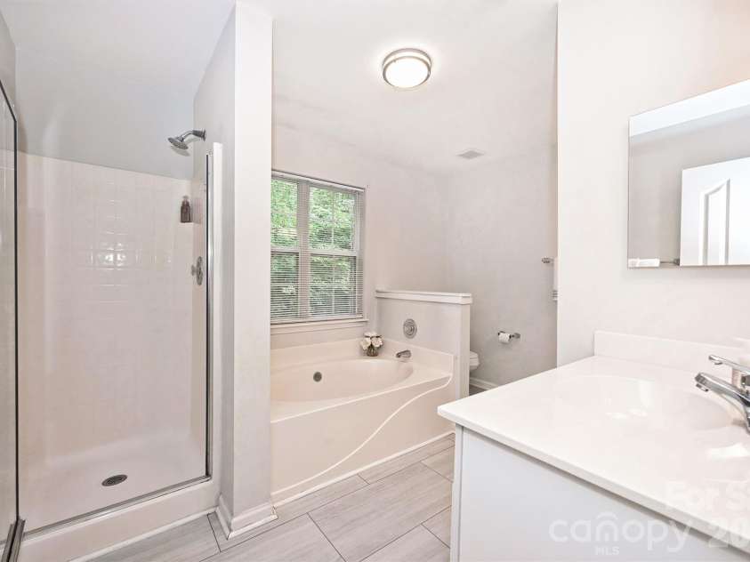 12048 Brownestone View Drive, Charlotte, NC 28269.  MLS# CAR4390682, YatesRealty ID 29500. 