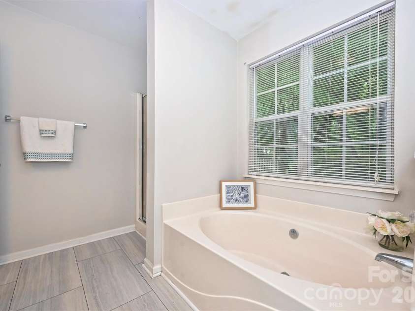 12048 Brownestone View Drive, Charlotte, NC 28269.  MLS# CAR4390682, YatesRealty ID 29500. 