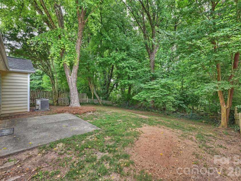 12048 Brownestone View Drive, Charlotte, NC 28269.  MLS# CAR4390682, YatesRealty ID 29500. 