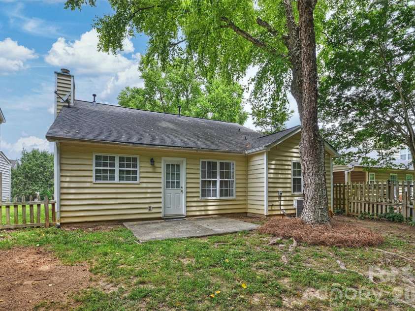 12048 Brownestone View Drive, Charlotte, NC 28269.  MLS# CAR4390682, YatesRealty ID 29500. 