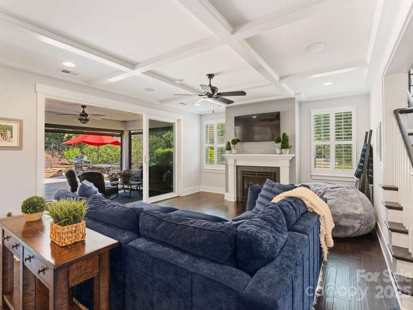 9043 Golden Rock Lane, Huntersville, NC 28078.  MLS# CAR4283601, YatesRealty ID 29500. 