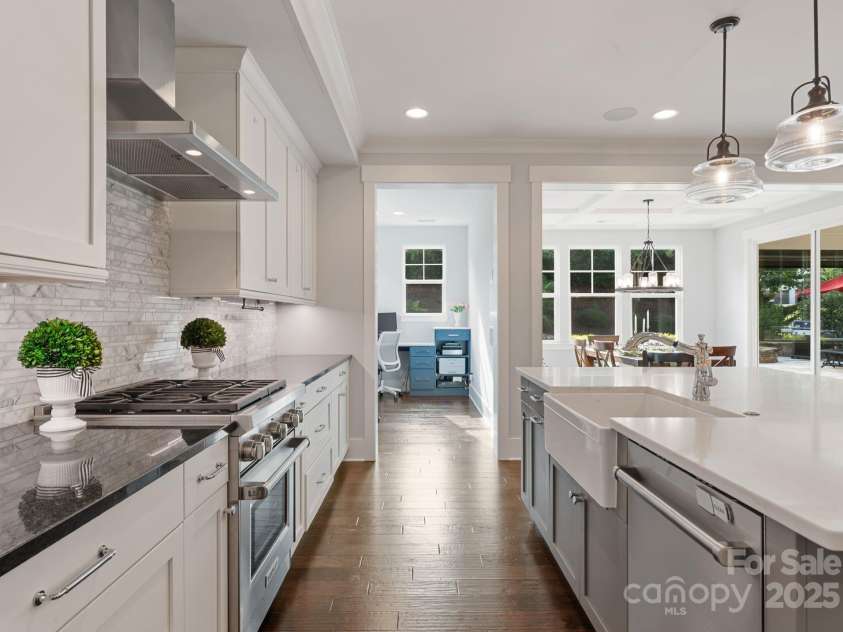 9043 Golden Rock Lane, Huntersville, NC 28078.  MLS# CAR4283601, YatesRealty ID 29500. 