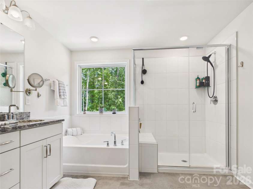 7880 Iron Road, Sherrills Ford, NC 28673.  MLS# CAR4390422, YatesRealty ID 29501. Primary bath