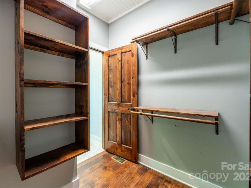 259 Palmer Drive, Boone, NC 28607.  MLS# CAR4282006, YatesRealty ID 29503. 