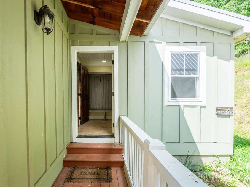 259 Palmer Drive, Boone, NC 28607.  MLS# CAR4282006, YatesRealty ID 29503. 