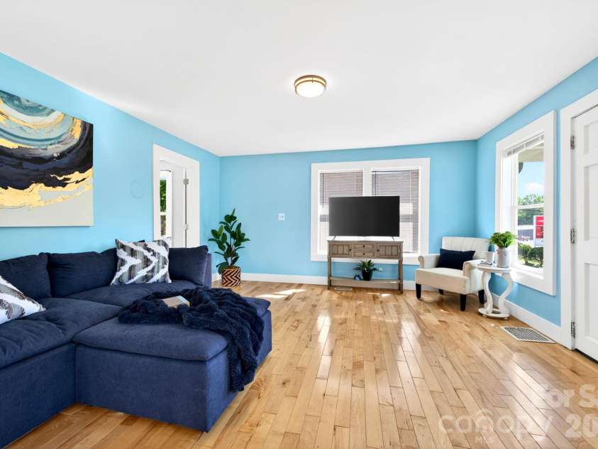 440 Carolina Avenue, Brevard, NC 28712.  MLS# CAR4390978, YatesRealty ID 29504. 