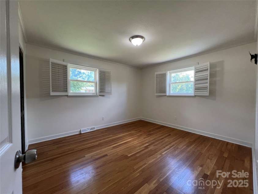 136 Haywood Terrace, Gastonia, NC 28056.  MLS# CAR4283548, YatesRealty ID 29505. 