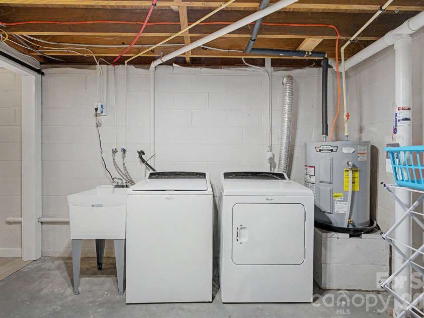 878 Garren Creek Road, Fairview, NC 28730.  MLS# CAR4387190, YatesRealty ID 29506. Laundry Room