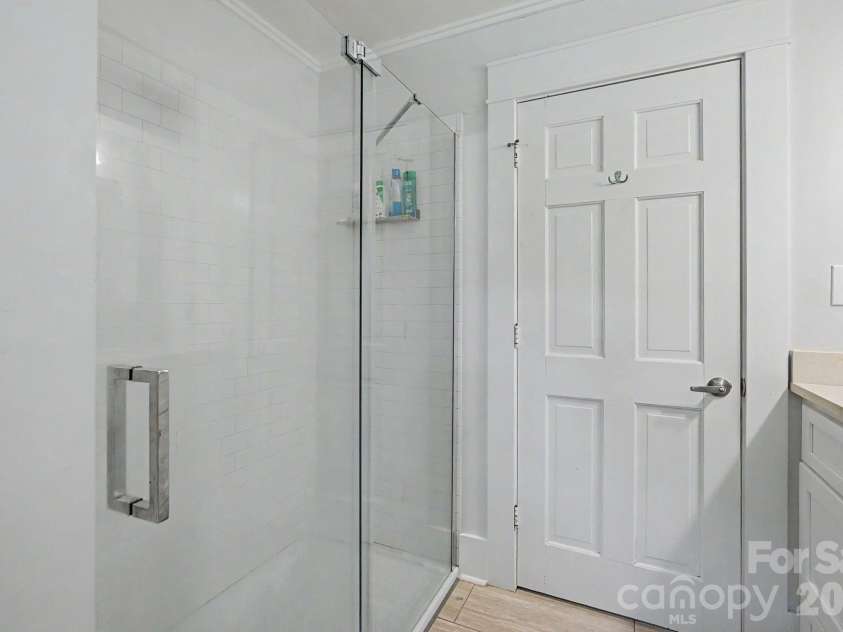 878 Garren Creek Road, Fairview, NC 28730.  MLS# CAR4387190, YatesRealty ID 29506. Walk-In Shower