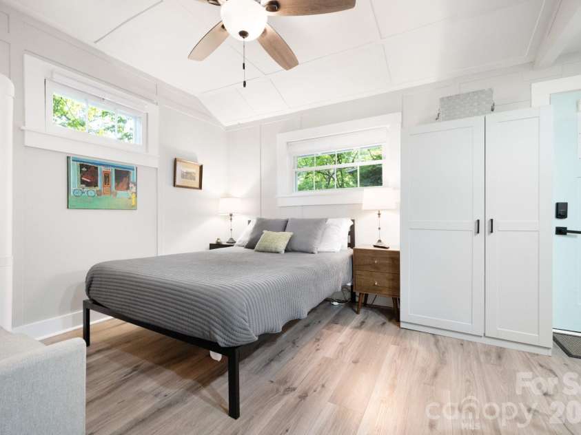 16 Cottage Drive, Asheville, NC 28805.  MLS# CAR4391836, YatesRealty ID 29507. Vinyl Plank Flooring