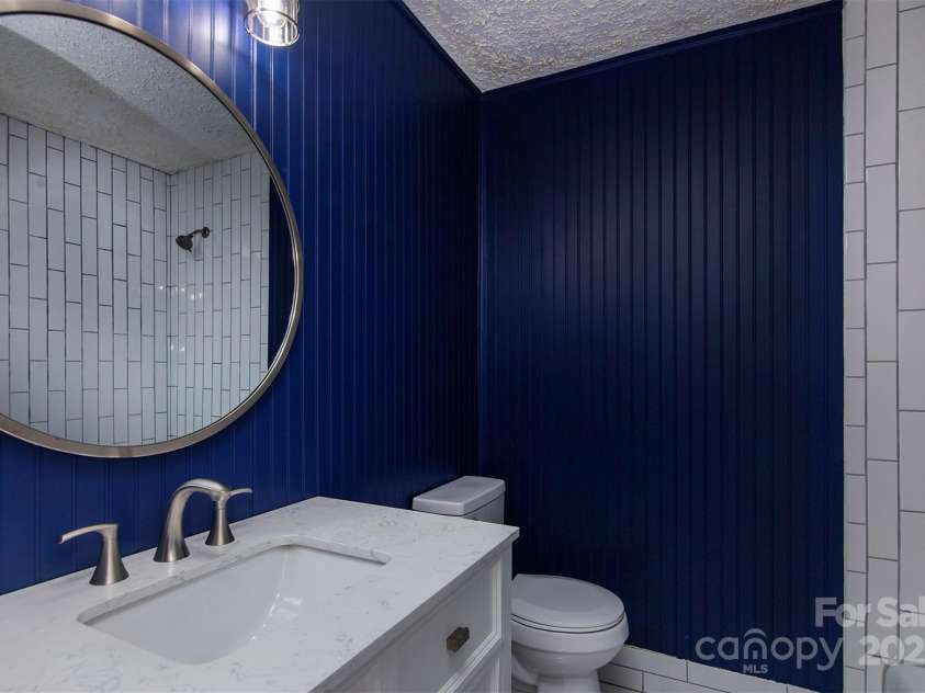 1117 Huntsmoor Drive, Gastonia, NC 28054.  MLS# CAR4286460, YatesRealty ID 29508. 