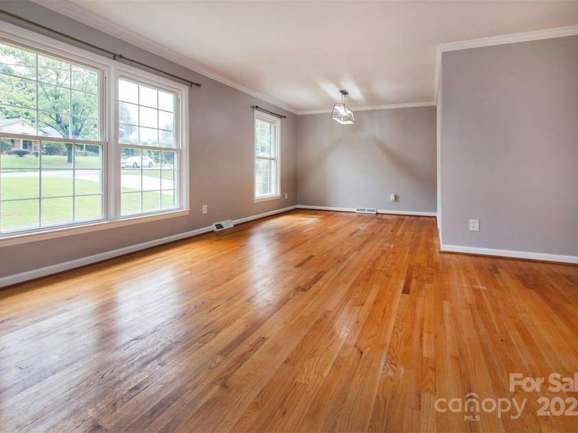 1117 Huntsmoor Drive, Gastonia, NC 28054.  MLS# CAR4286460, YatesRealty ID 29508. 