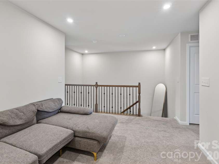 1211 Bigelow Street, Charlotte, NC 28269.  MLS# CAR4392213, YatesRealty ID 29509. 