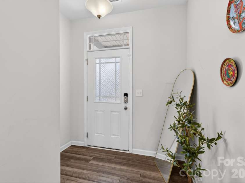 1211 Bigelow Street, Charlotte, NC 28269.  MLS# CAR4392213, YatesRealty ID 29509. 