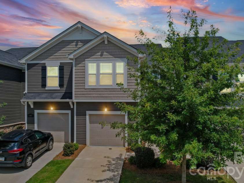 1211 Bigelow Street, Charlotte, NC 28269.  MLS# CAR4413102, YatesRealty ID 29509. 