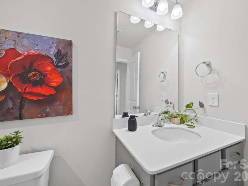 1211 Bigelow Street, Charlotte, NC 28269.  MLS# CAR4413102, YatesRealty ID 29509. 