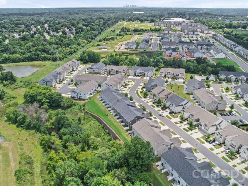 1211 Bigelow Street, Charlotte, NC 28269.  MLS# CAR4413102, YatesRealty ID 29509. 