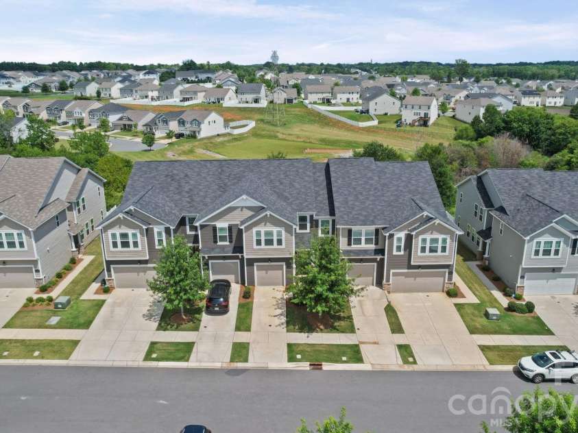 1211 Bigelow Street, Charlotte, NC 28269.  MLS# CAR4413102, YatesRealty ID 29509. 