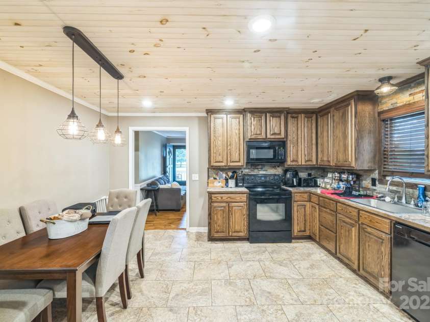 2729 Horseford Road, Lenoir, NC 28645.  MLS# CAR4287959, YatesRealty ID 29509. 