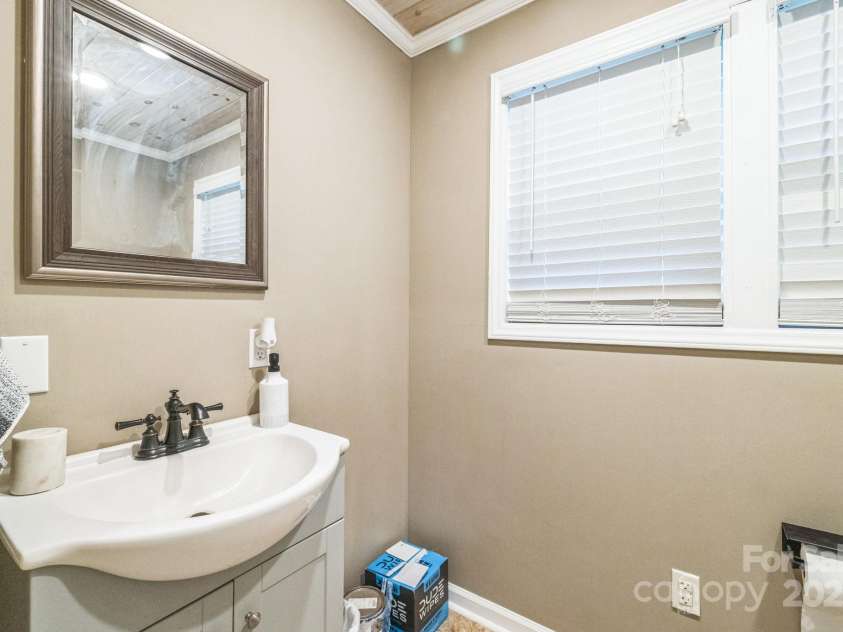 2729 Horseford Road, Lenoir, NC 28645.  MLS# CAR4287959, YatesRealty ID 29509. 